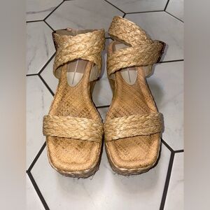 Dolce vita sandals